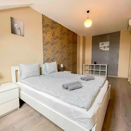 I77 Spacious Modern 3Bedroom Budapest Exterior foto